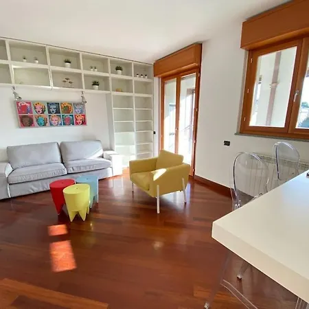 Bright, Quiet And Modern In Navigli Area Apartment Milan