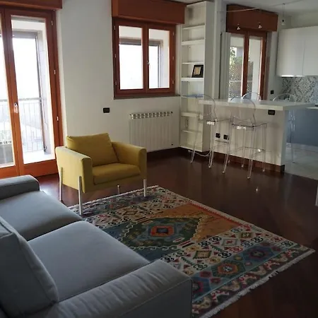 Bright, Quiet And Modern In Navigli Area Apartment